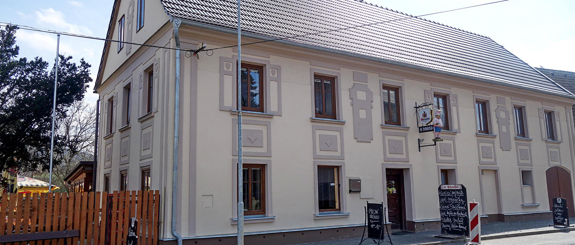 Budova Restaurace U Doušů v Kravařích