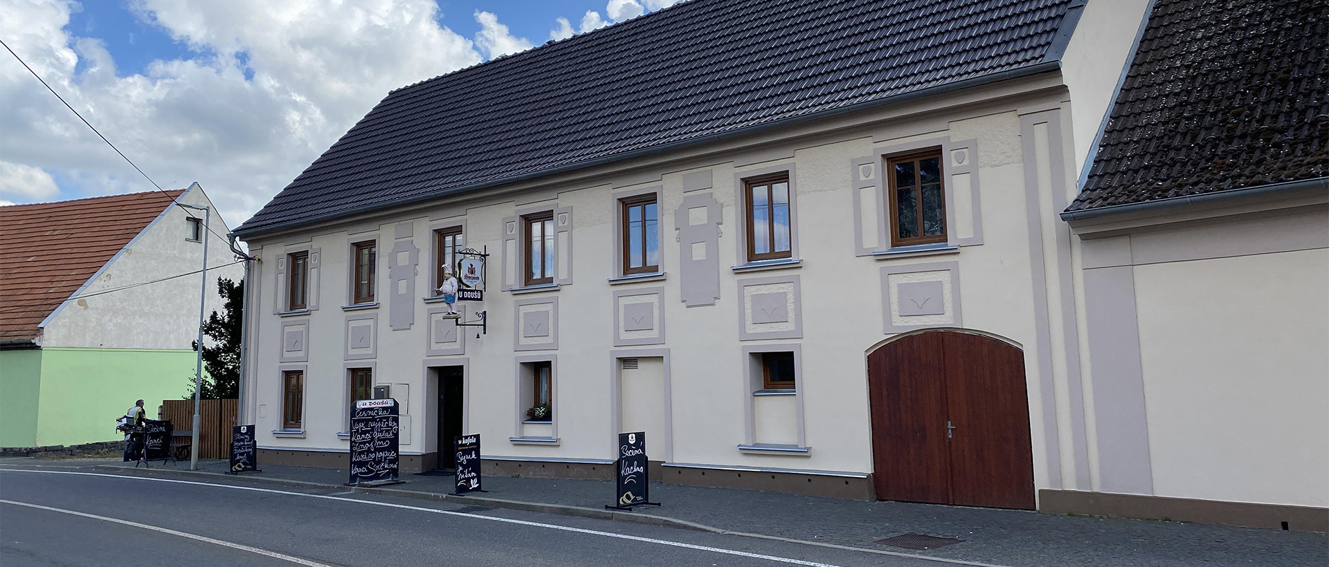 Budova Restaurace U Doušů v Kravařích